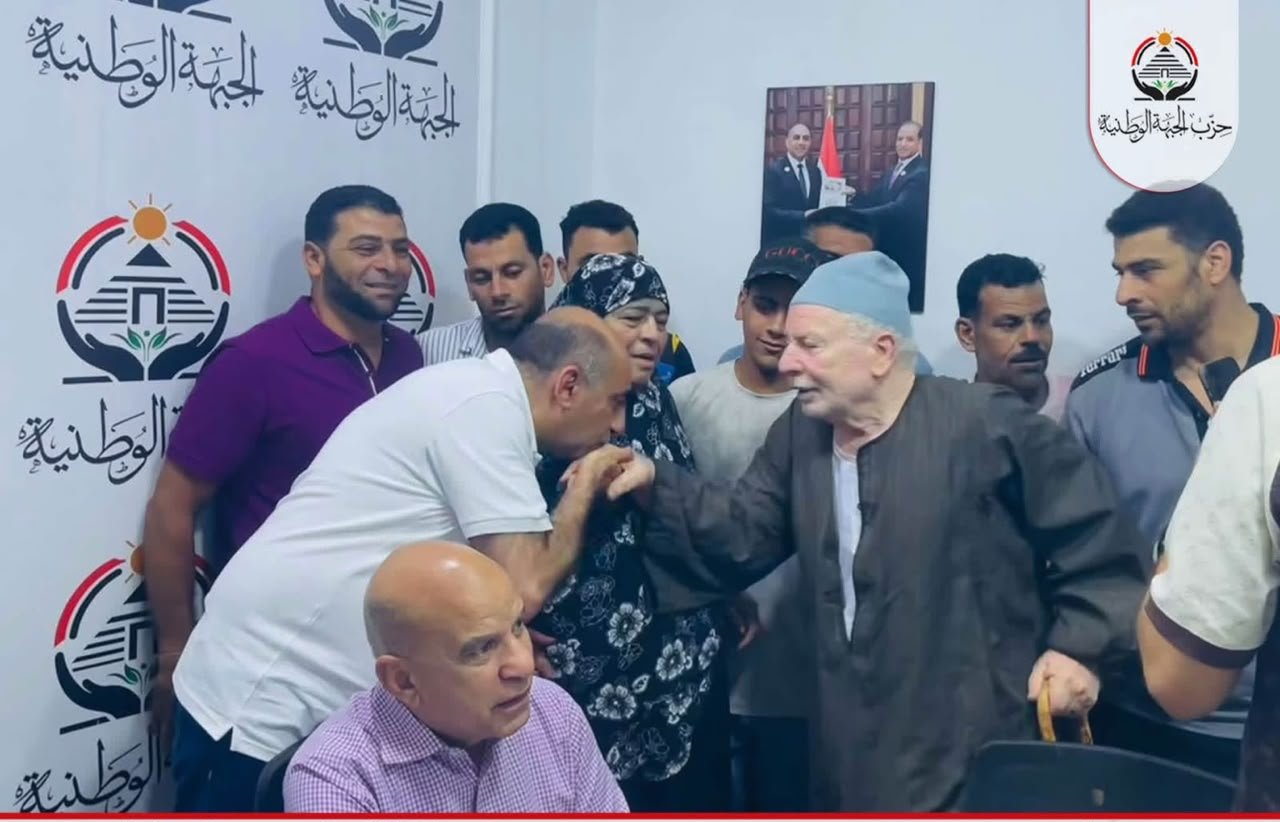 بعض من لقاءات النائب بالمواطنين
